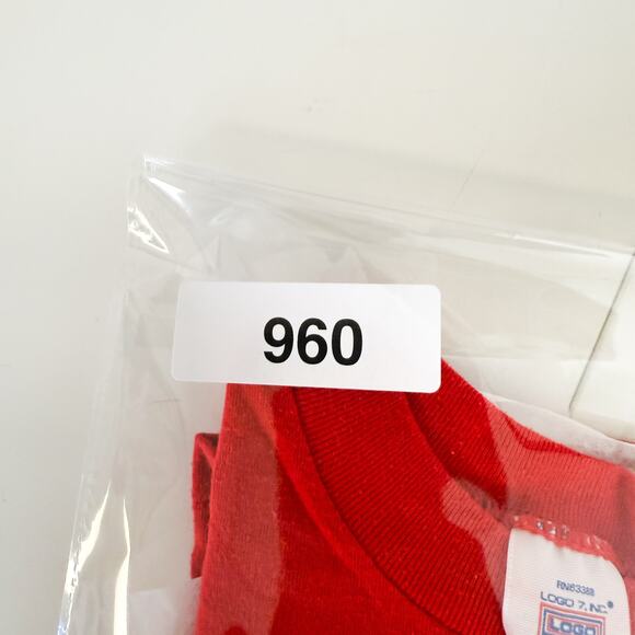 Vintage 90s Logo 7 Chicago Bulls TShirt Red Single Stitch - Big Kids M 10-12 - Picture 8 of 8